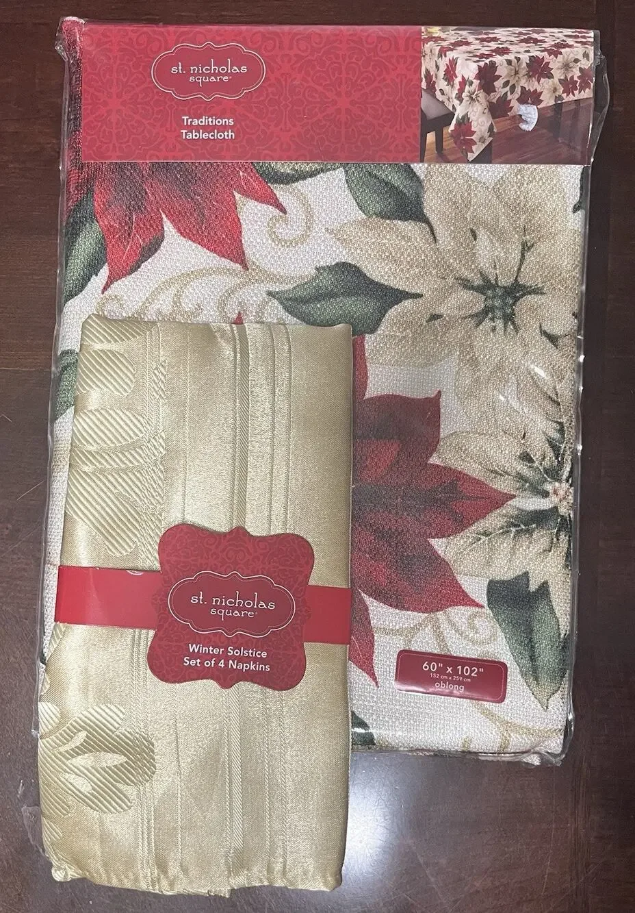 St Nicholas Square Traditions Christmas Tablecloth Oblong 60x120 & Napkins NIP